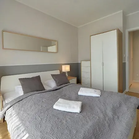 Invest Perla B6 * 斯克拉斯卡波伦巴